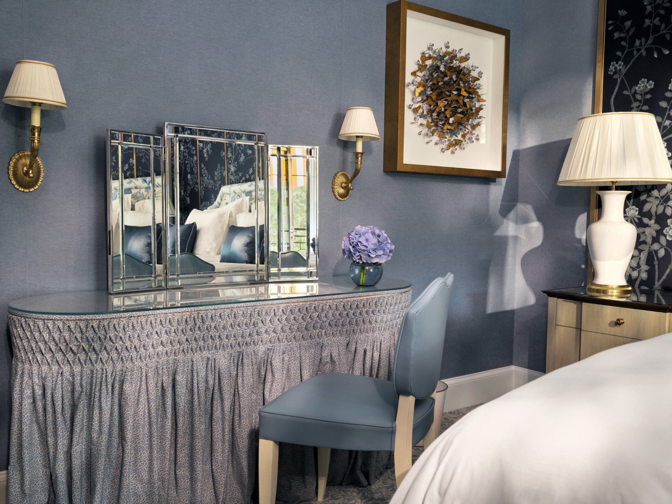 The Hyde Park Suite, overlooking the park