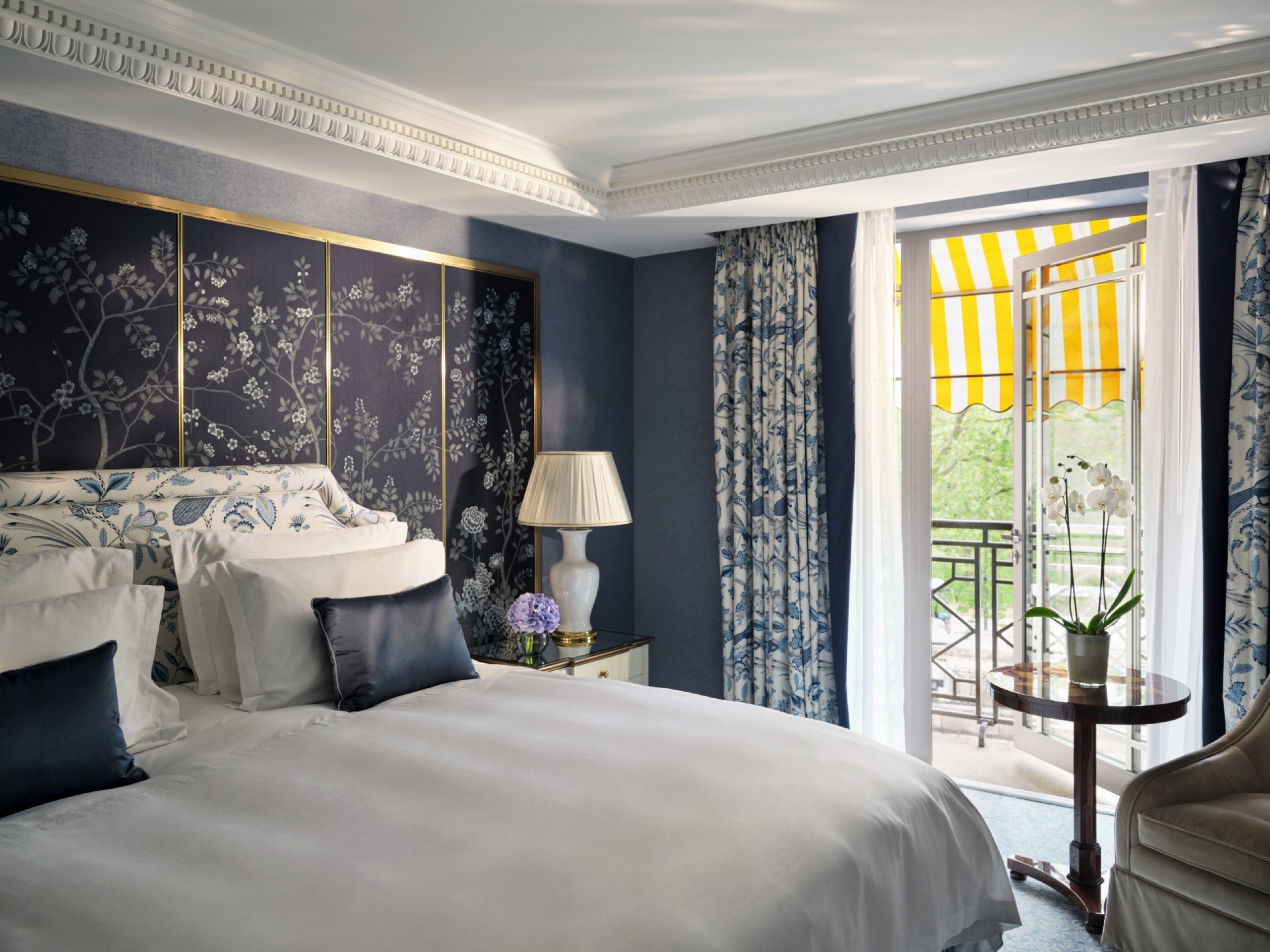 The bedroom of the Hyde Park Suite
