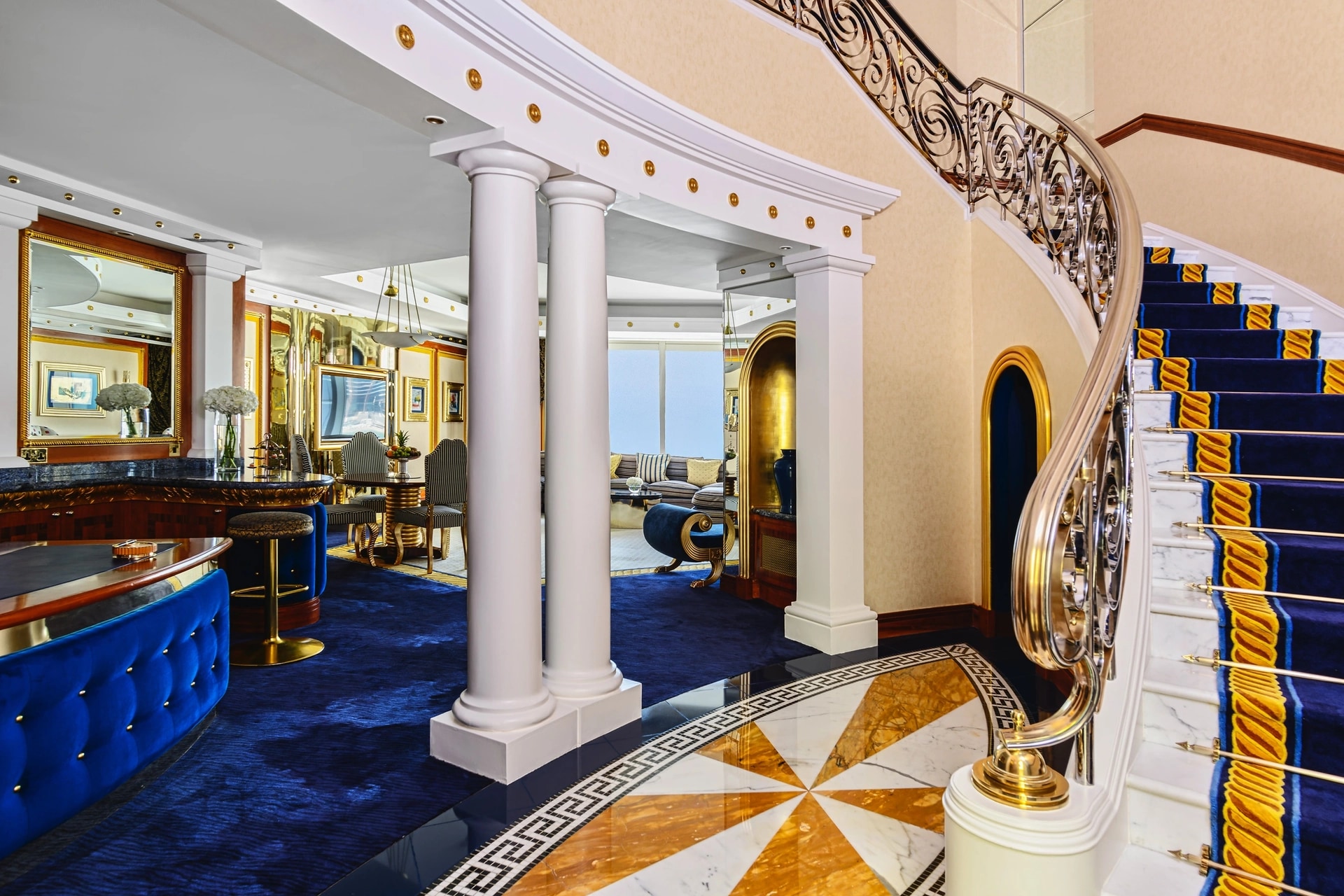 The Deluxe Palm Suites