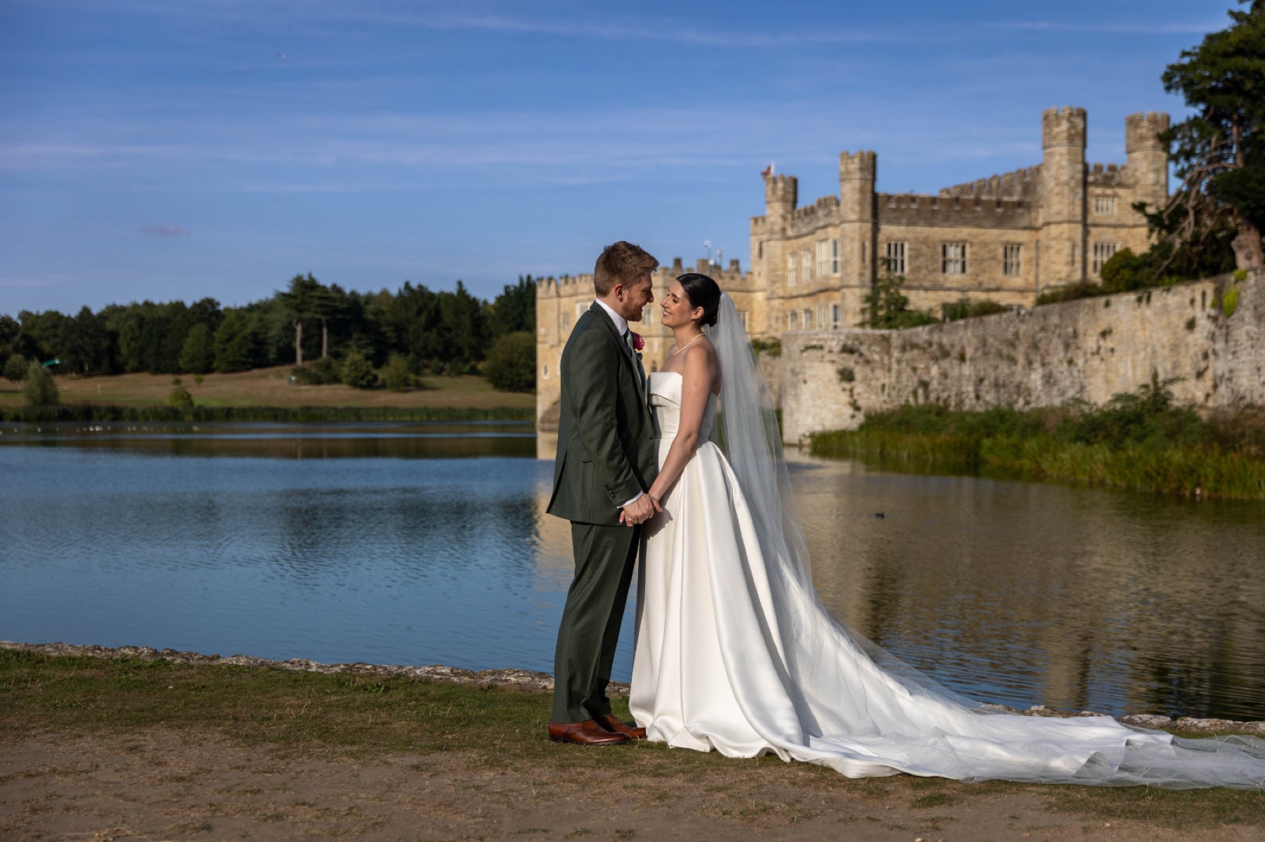 Leeds Castle at sunset, a couple in silhouette