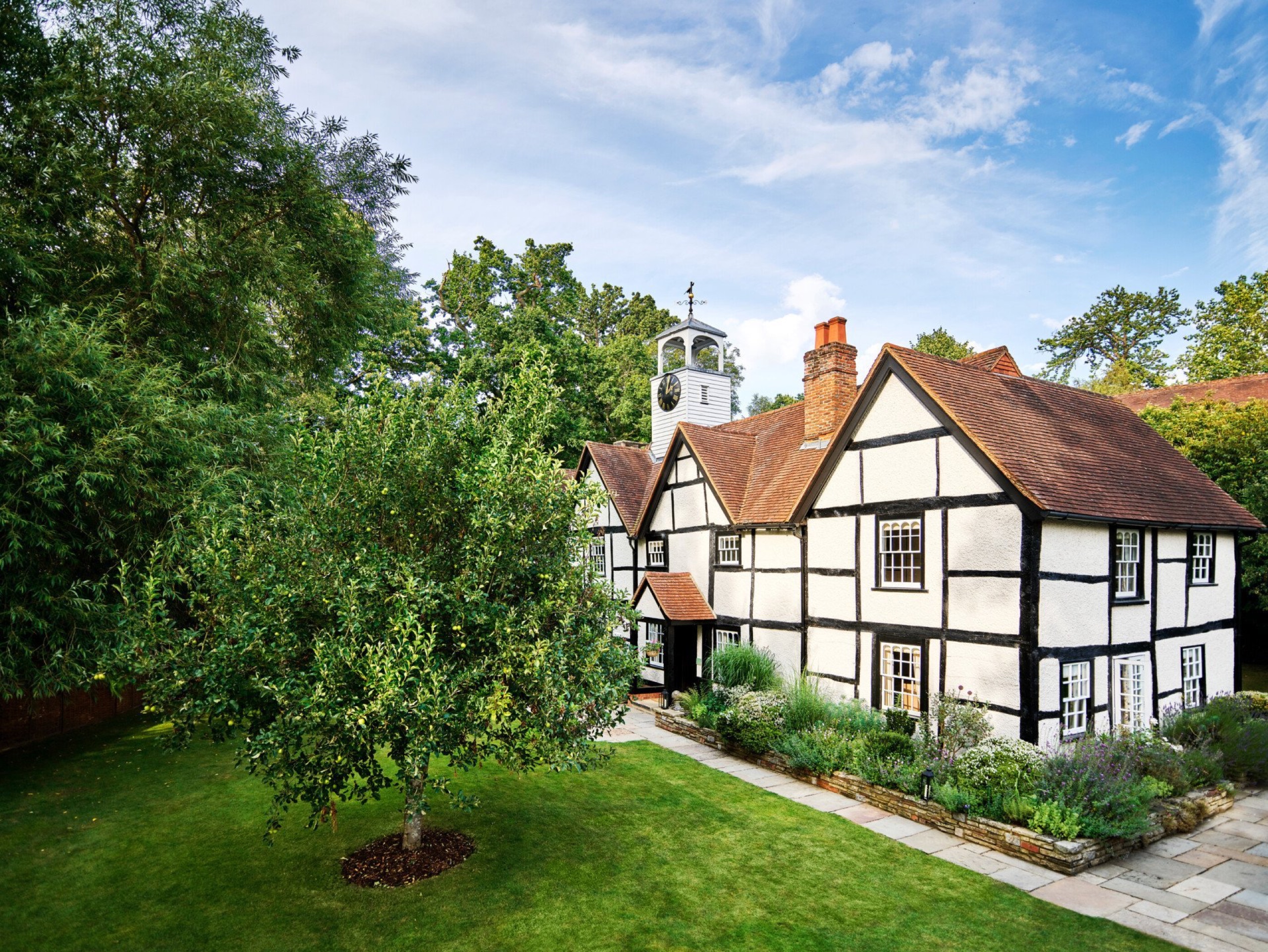 Rooms & Cottages