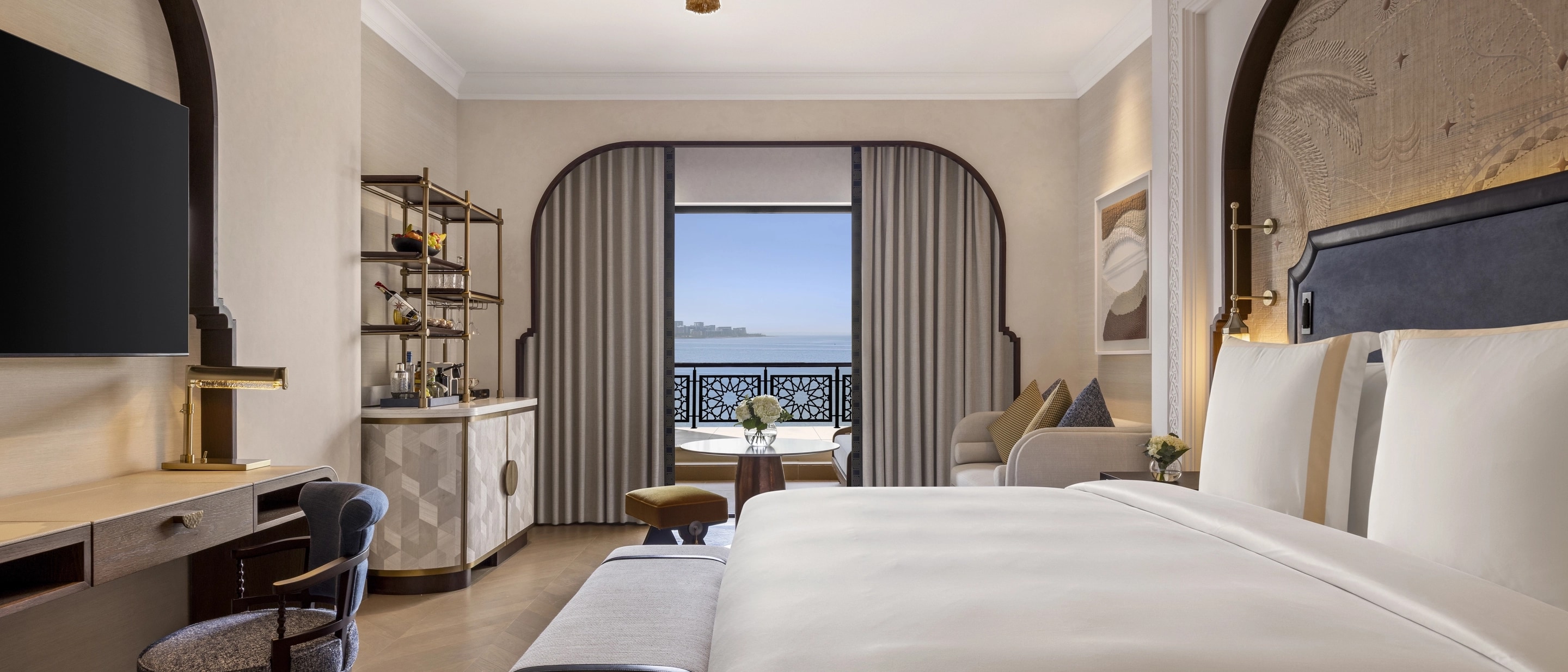 Rooms and Suites