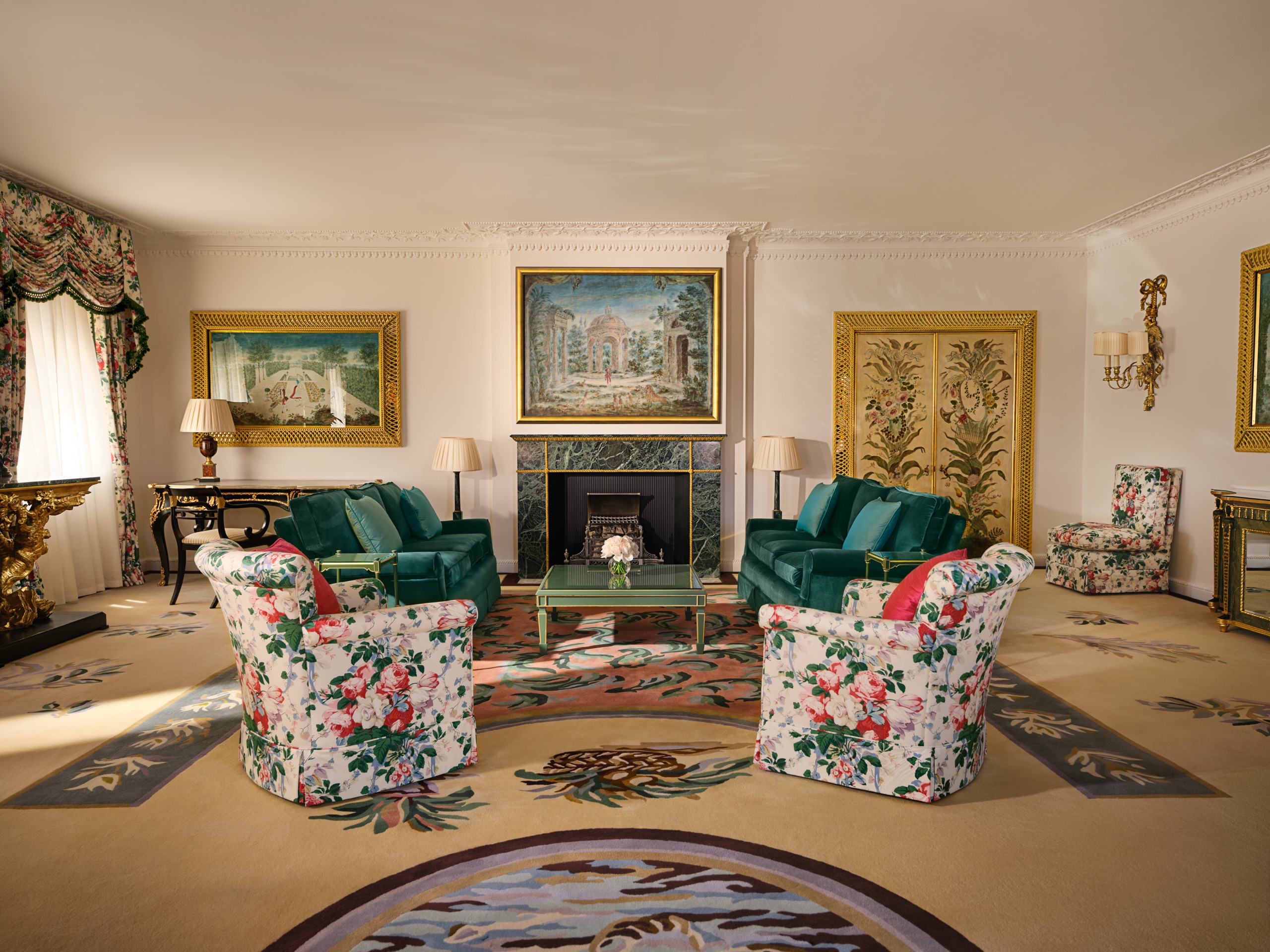 The living room of the Oliver Messel Suite