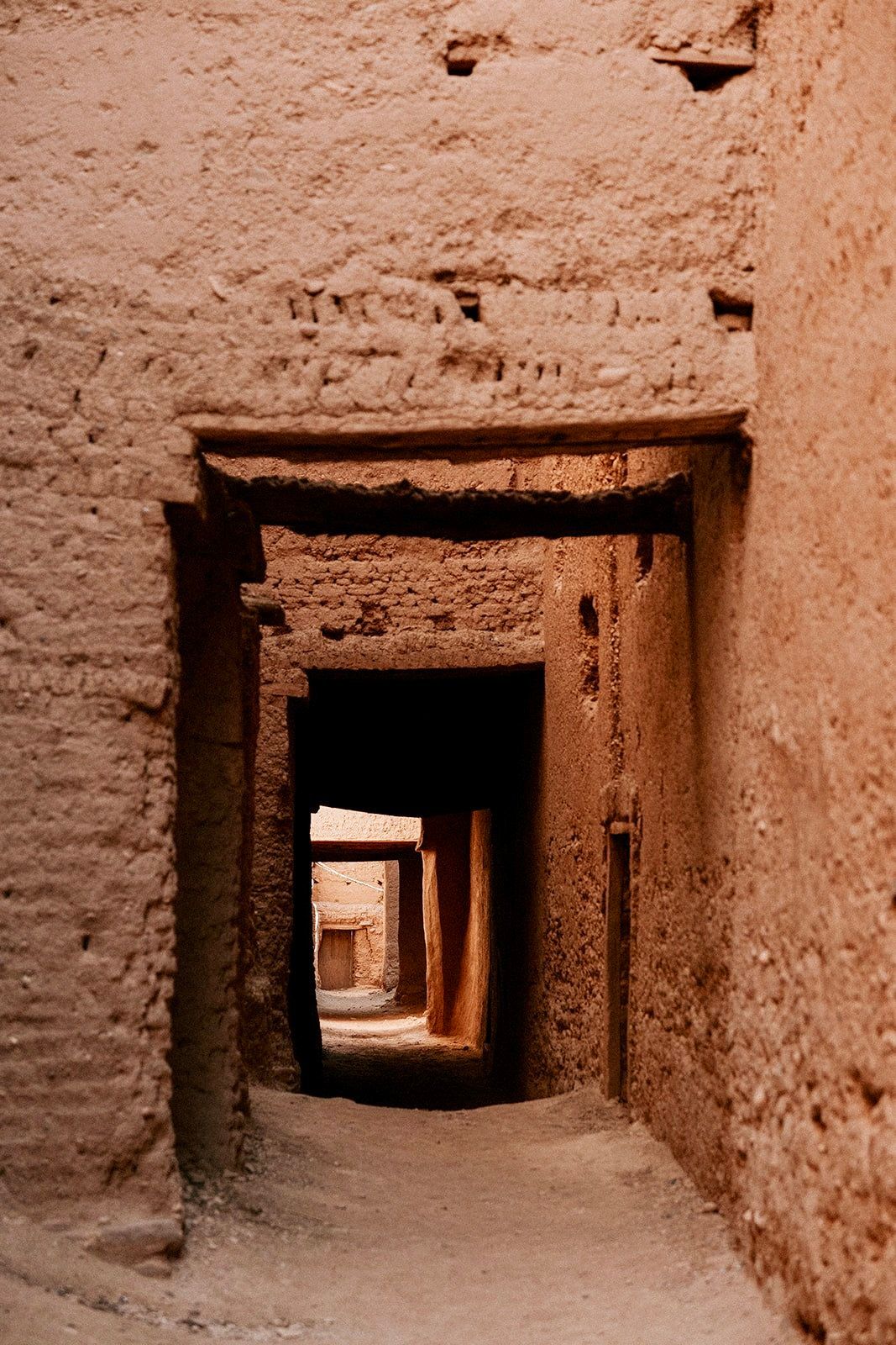 A corridor through the fortress