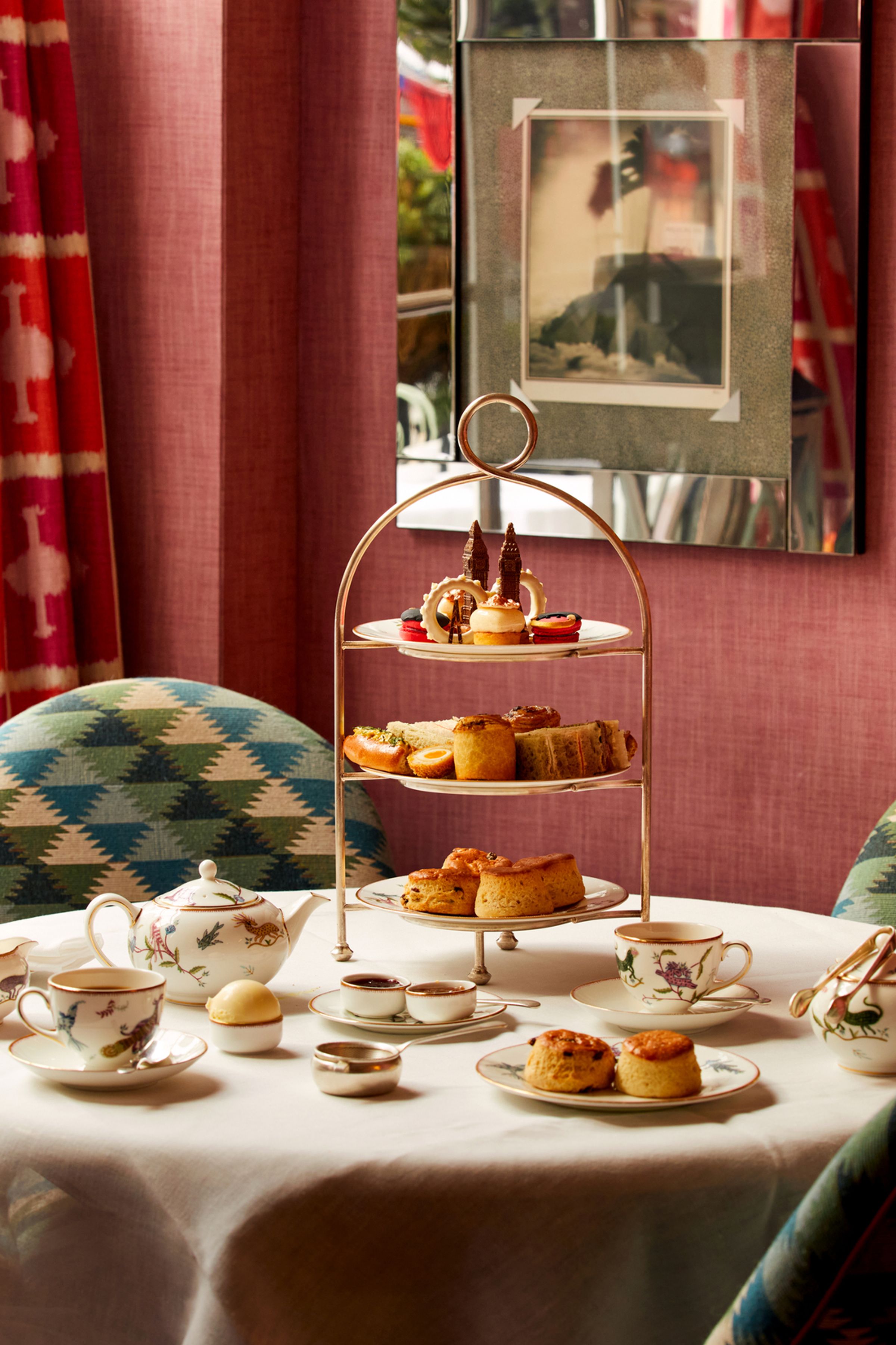 London Calling, afternoon tea at the hotel