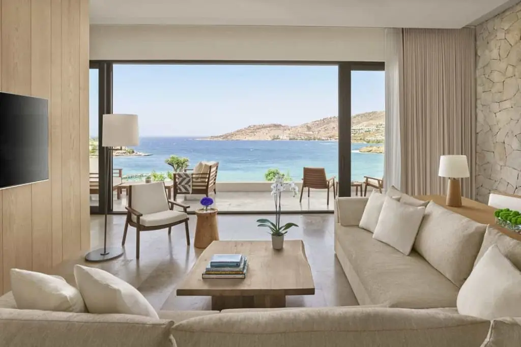 Sea-View Suites