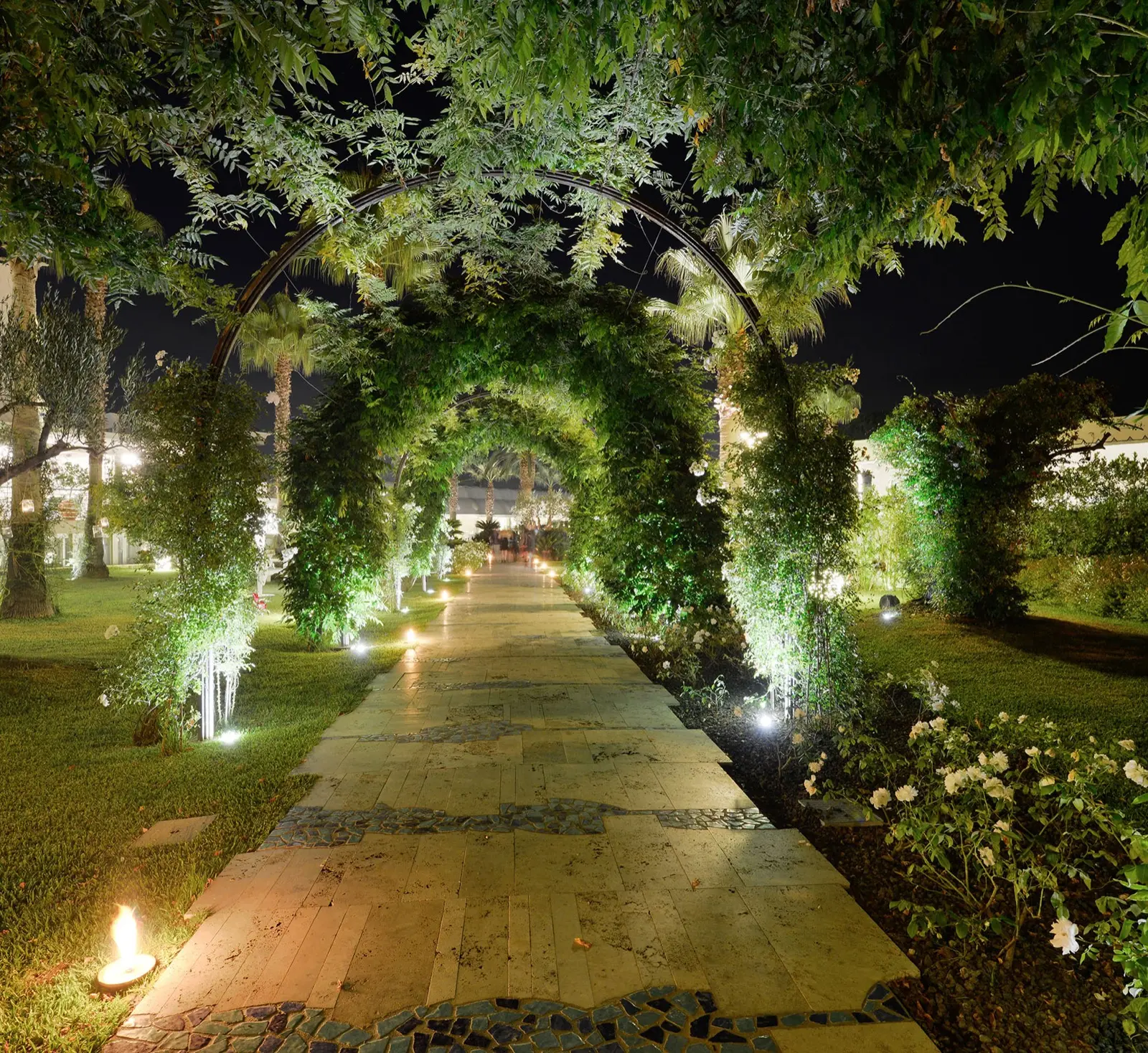 A Villa's Warmth, a Hotel's Service.