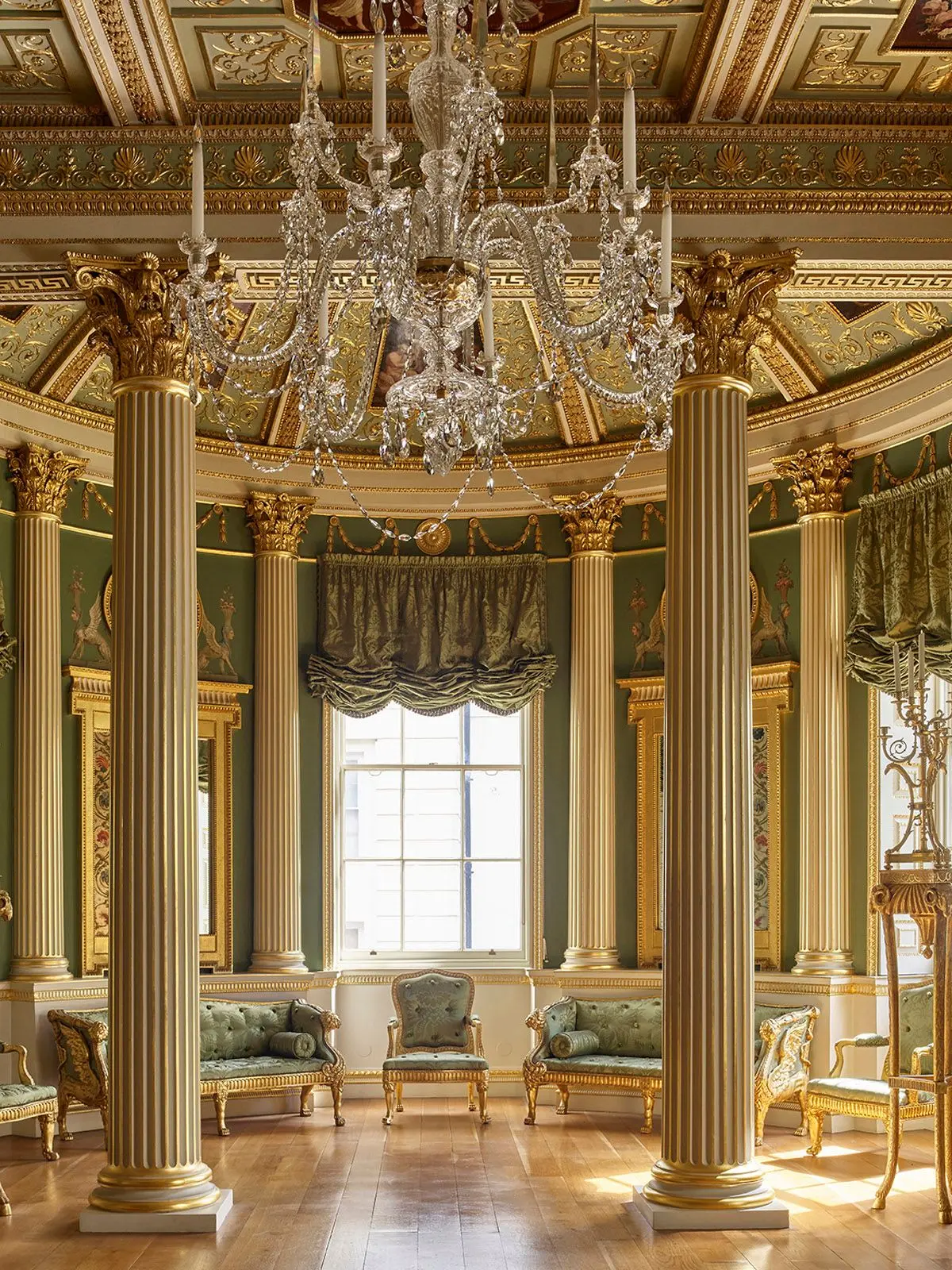 The Painted Room, an early neoclassical interior on the theme of love