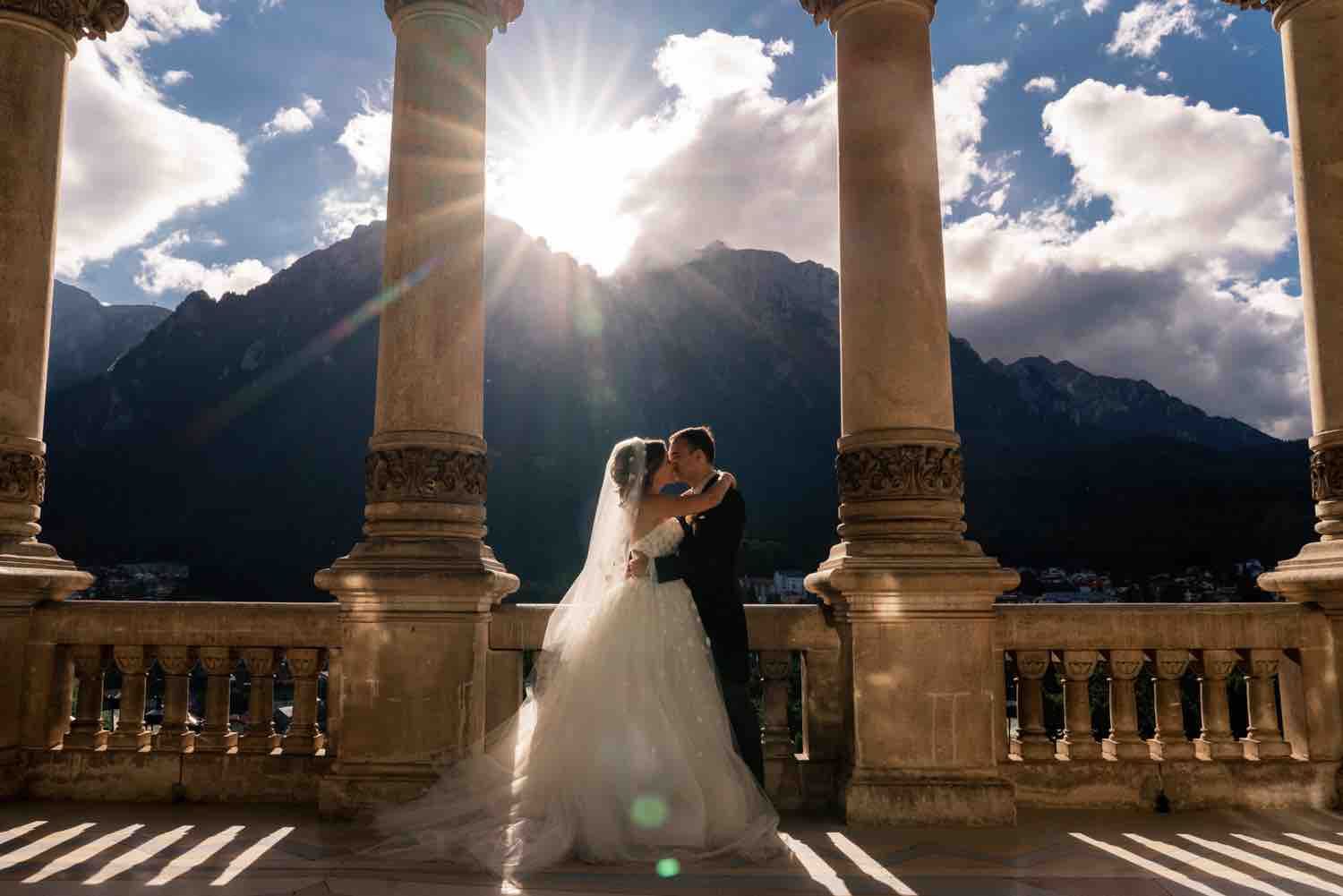 A kiss above the lake