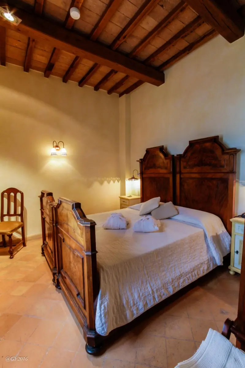 Guest Rooms & Suites