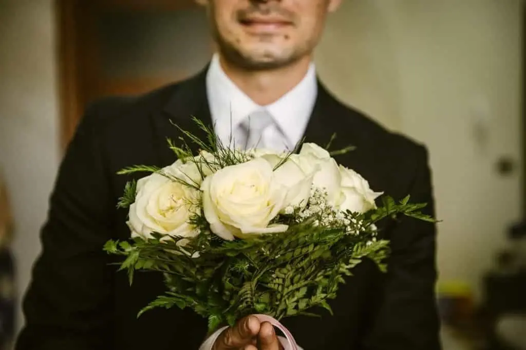 The bouquet, waiting in his hands, DS Studiofotografico, Acireale, Italy