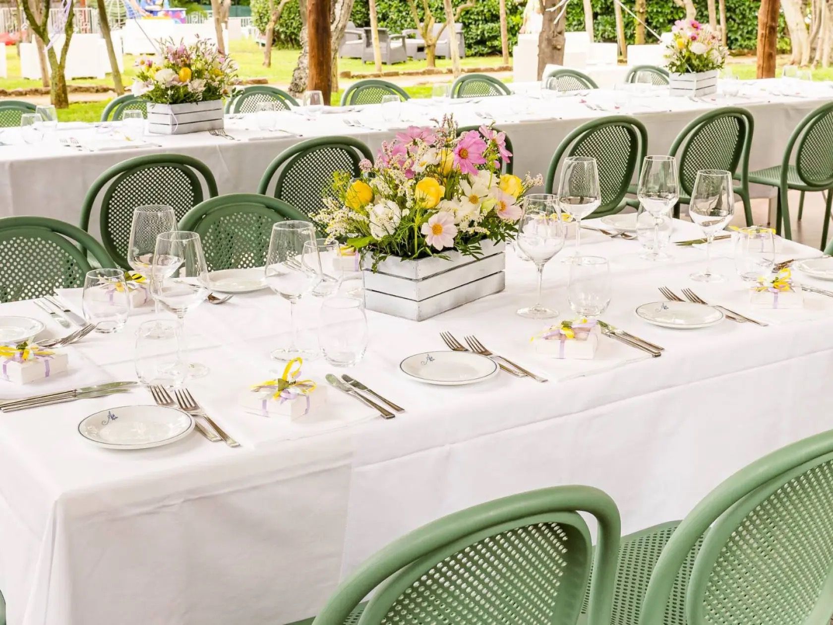 A wedding breakfast under a garden pergola near Sorrento