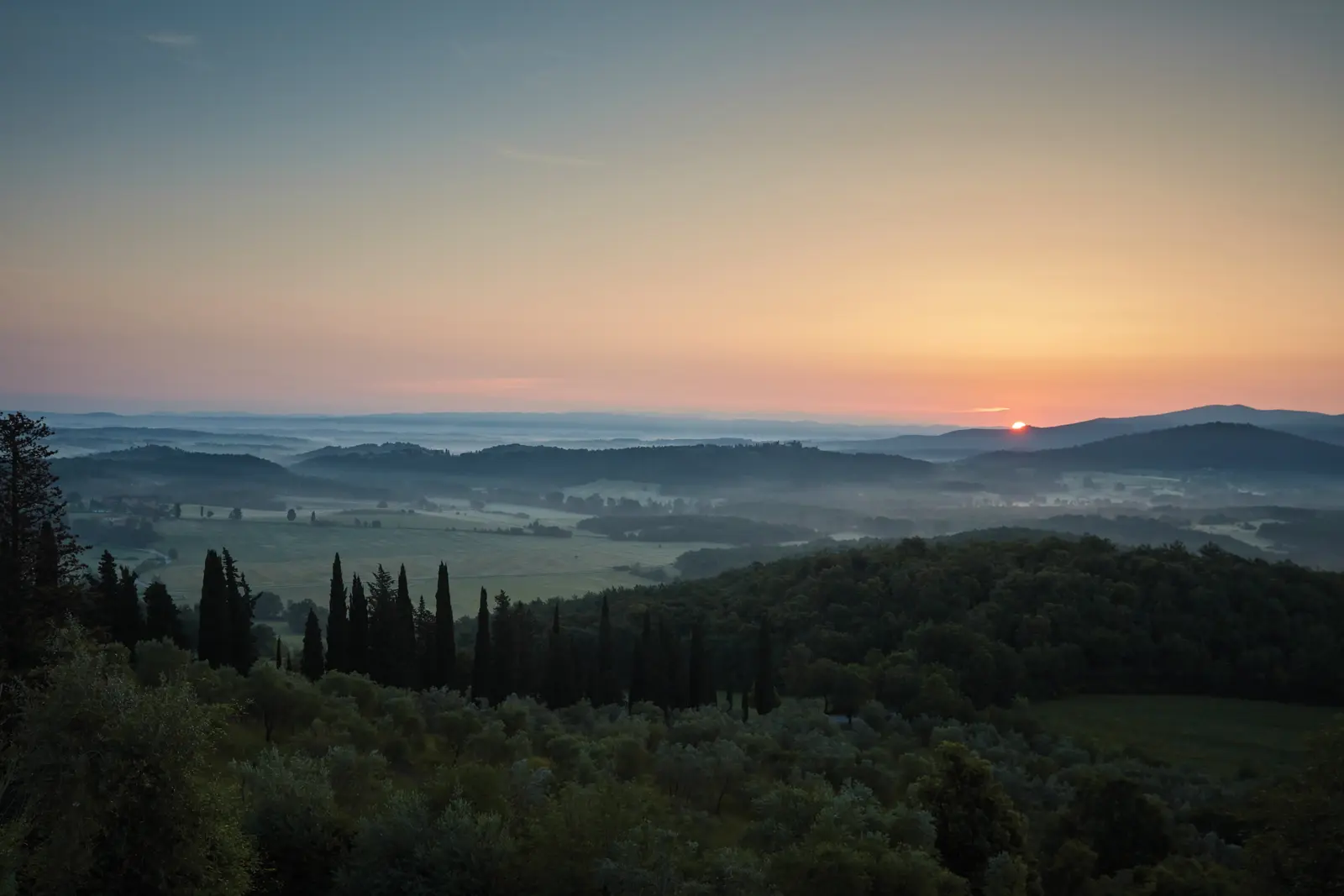 A great Tuscan estate above the Val d’Elsa at dusk