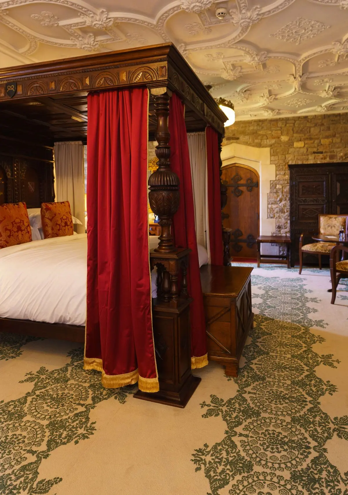 The Catherine Howard Bedchamber