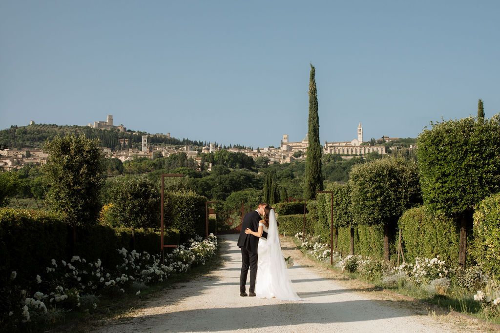 The Wisteria & Vineyard Terrace