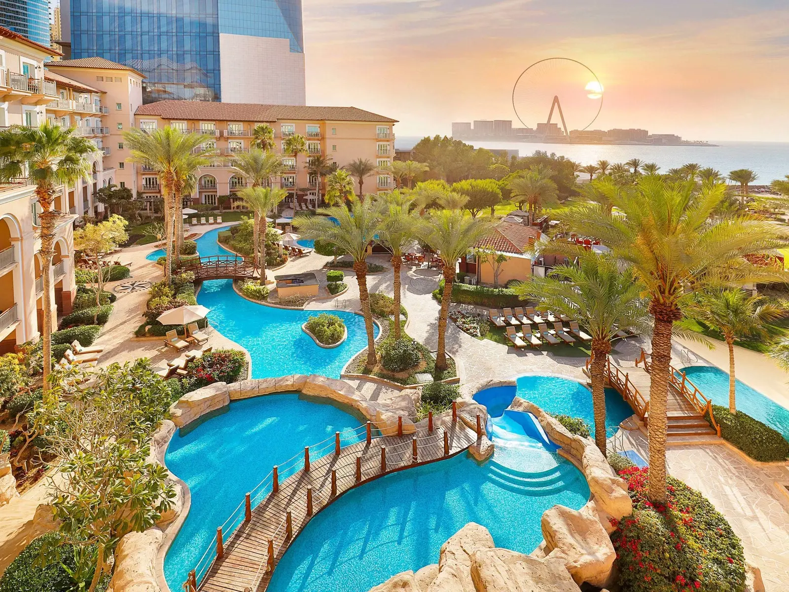 A Weekend on the Dubai Shore.