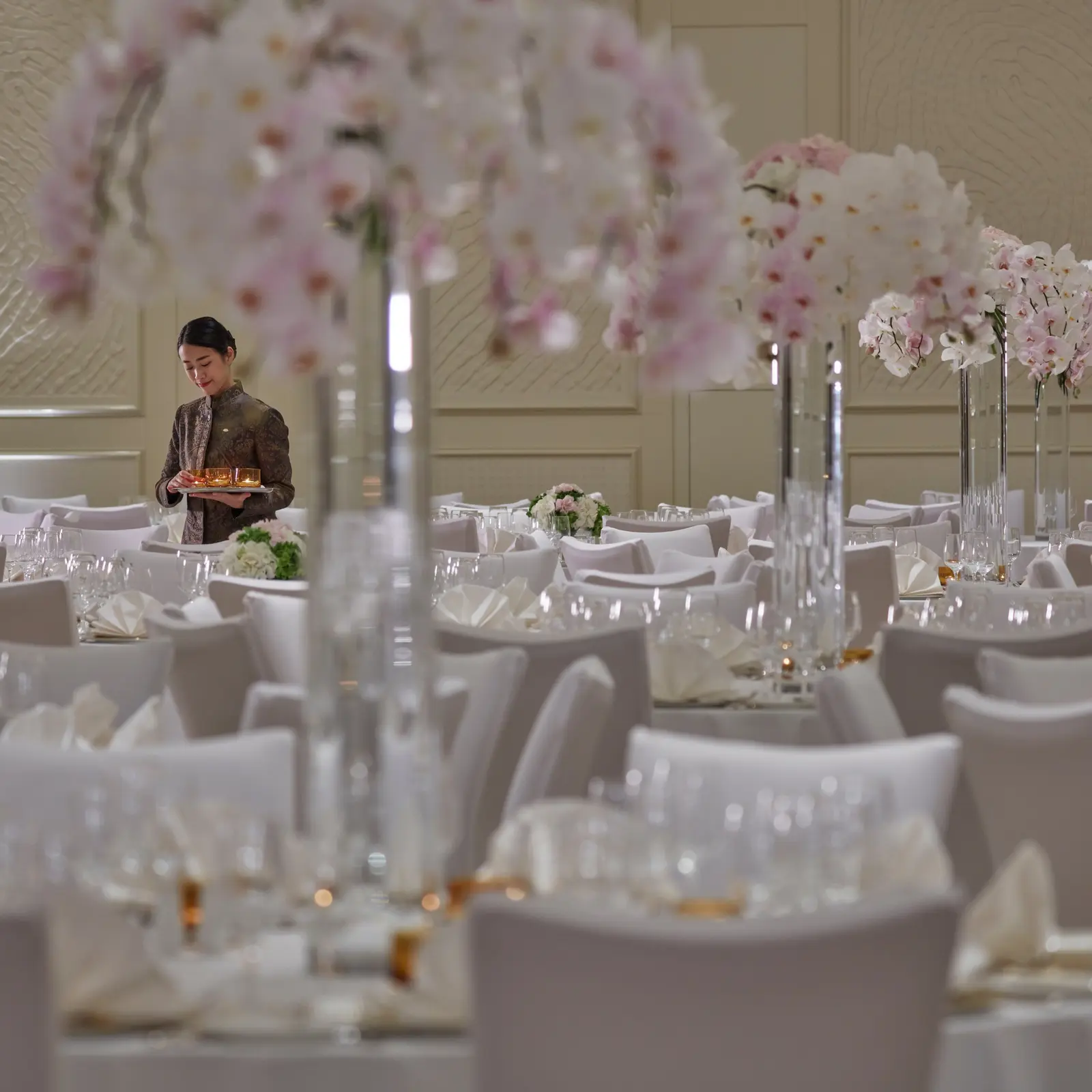 A wedding banquet dressed in blossom