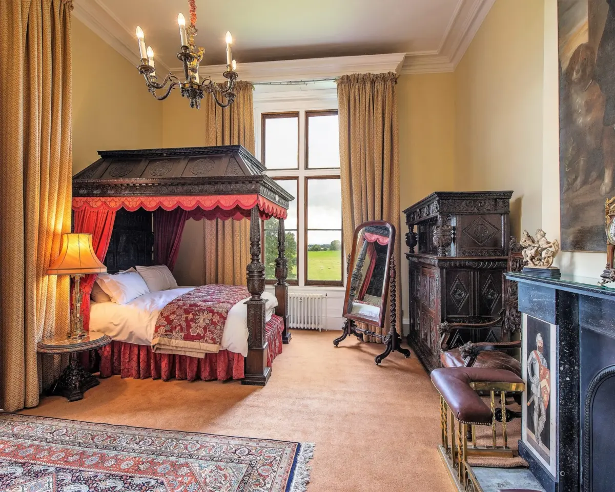 The Palace Bridal Suite