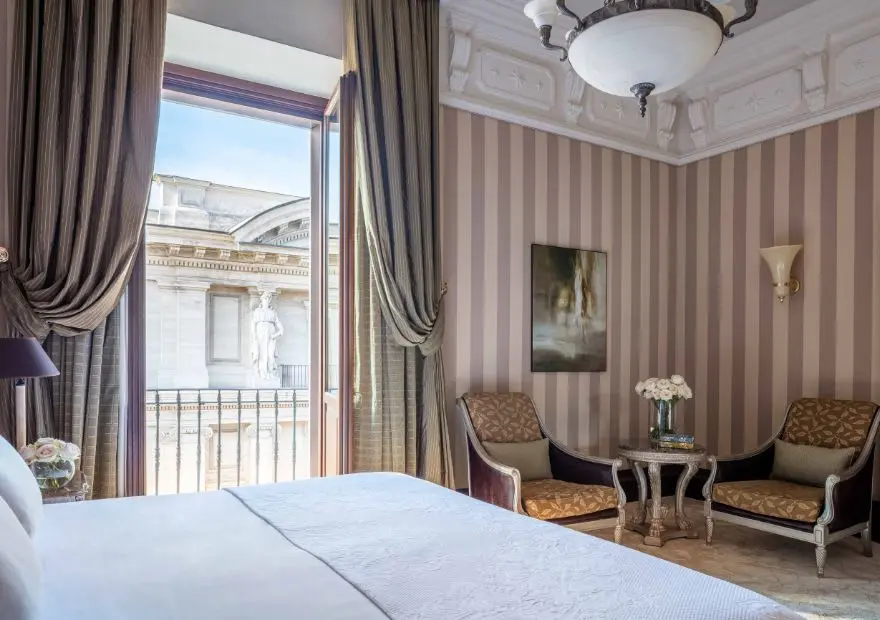 Classic Rooms & Junior Suites