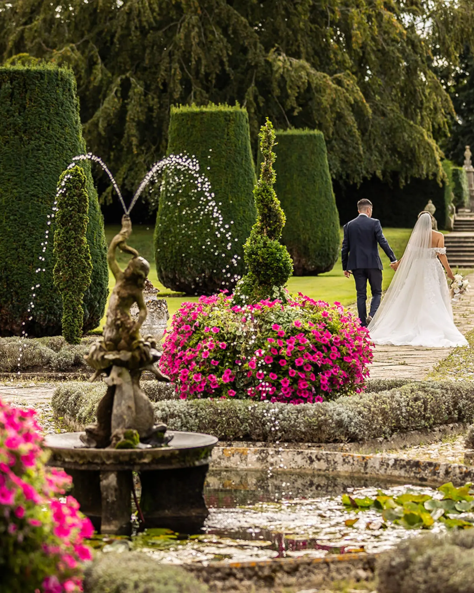 Gardens, Topiary and 350 Acres.