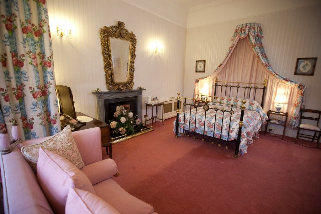 The Guthrie Suite