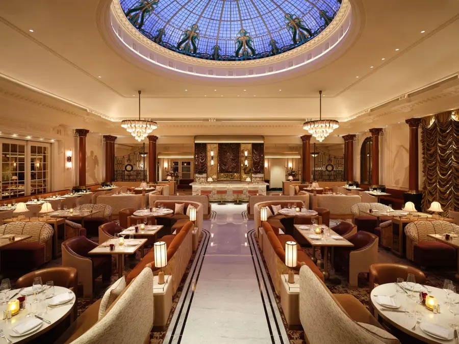 Dinner Beneath the Dome of the Thames Foyer