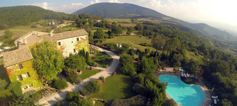 Castello di Petrata: A Medieval Fortress Wedding Above Assisi