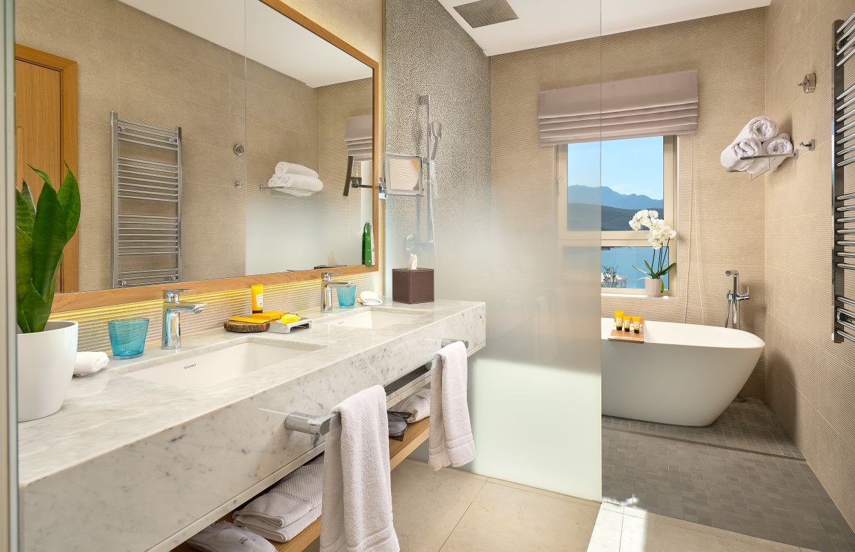 A Sea-View Suite
