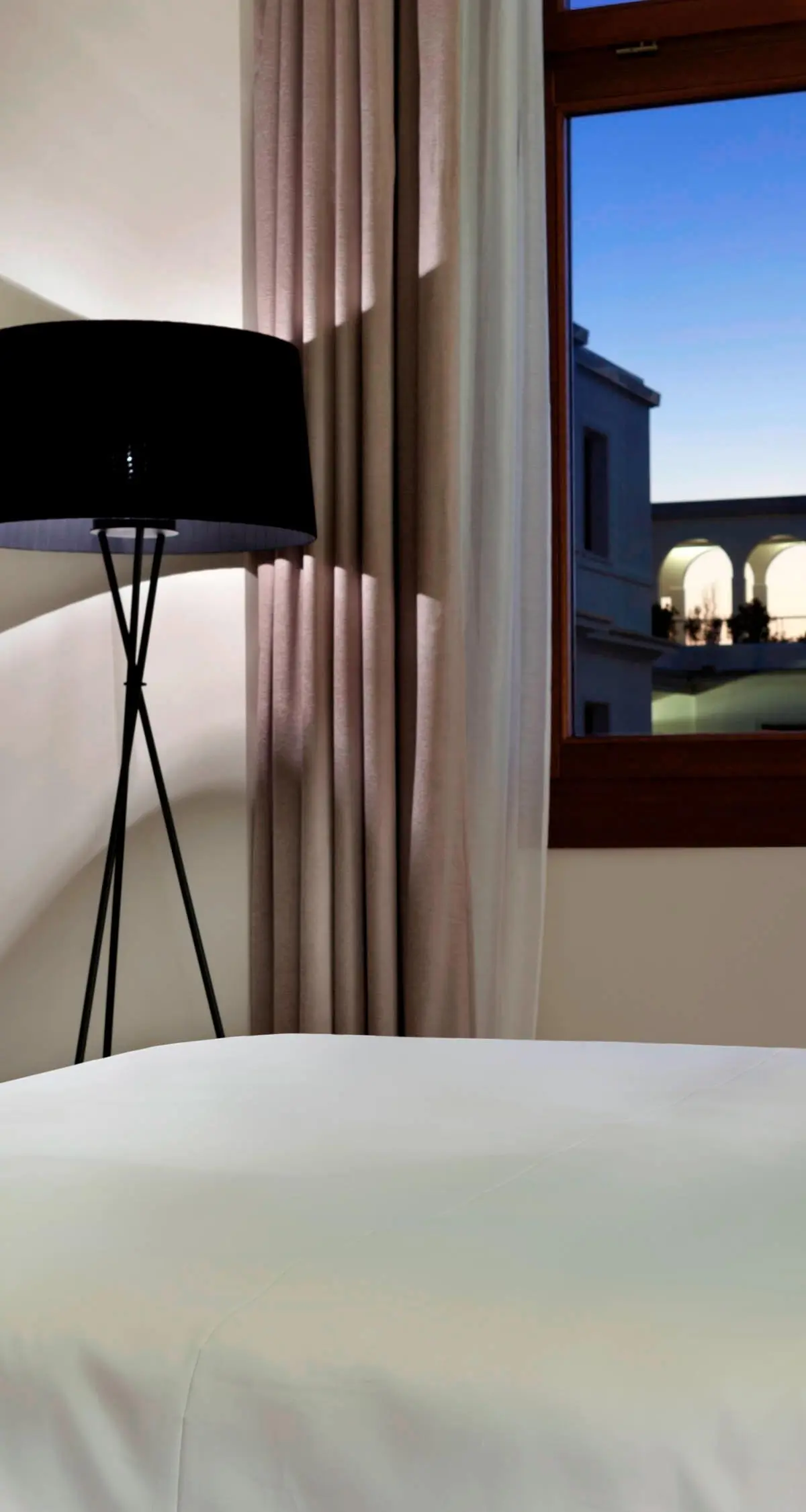 Rooms & Suites