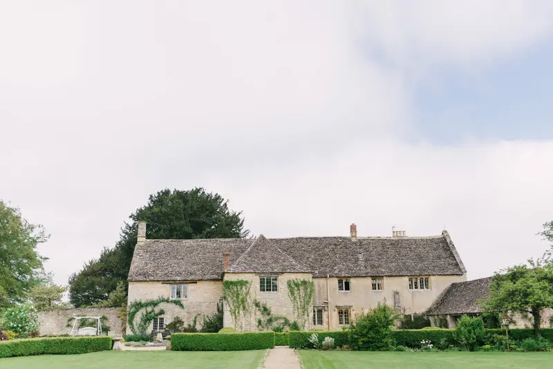 Caswell House: A Cotswold Barn Wedding in Oxfordshire