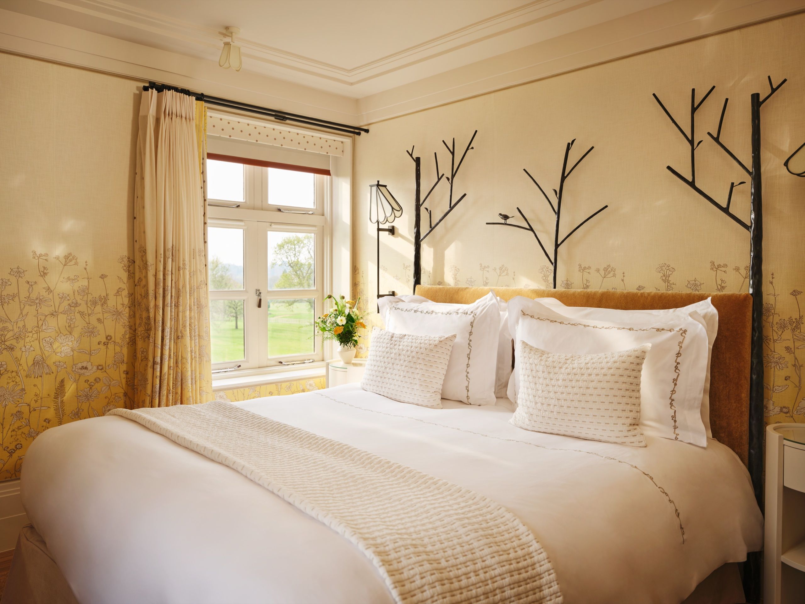 The tree-trunk bed suite at Coworth Park